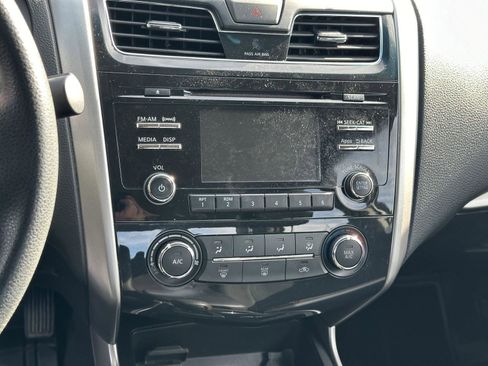 Used 2015 Nissan Altima 2.5 S w/ Power Driver Seat Package image 11