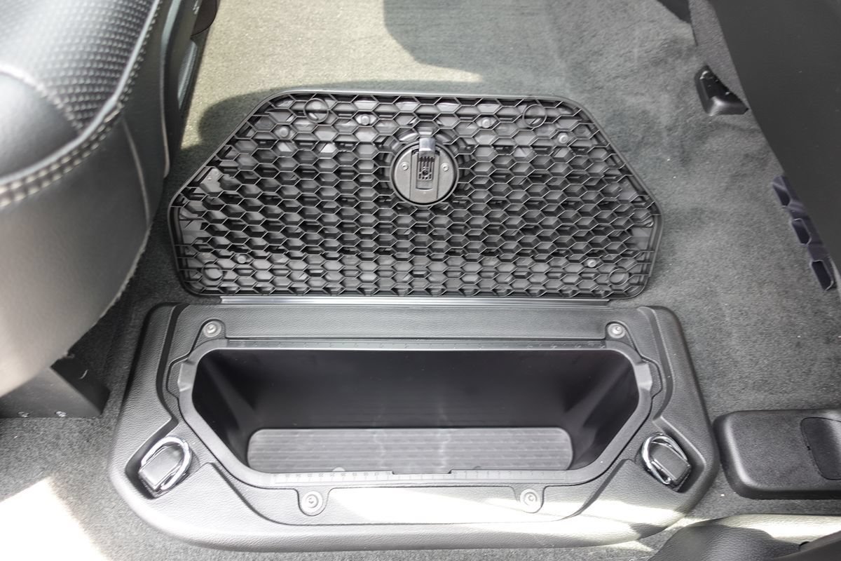 Used 2024 RAM 1500 Laramie w/ Night Edition AWD/4WD image 40