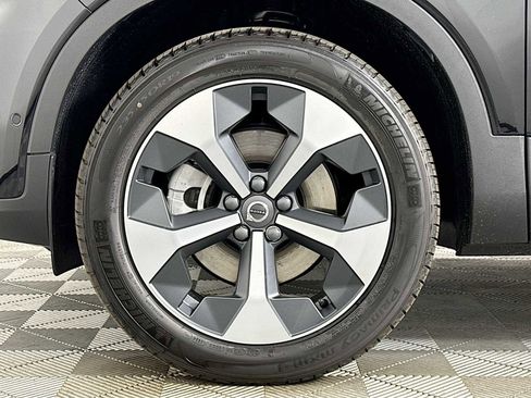 Certified 2025 Volvo XC40 B5 Plus w/ Protection Package Premier image 29