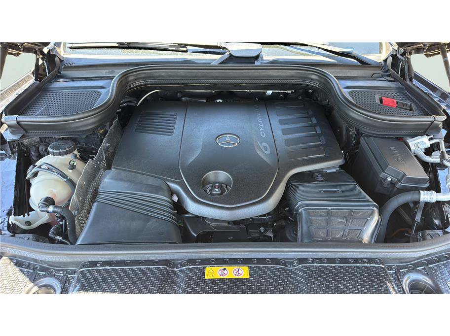 Used 2024 Mercedes-Benz GLS 450 4MATIC image 45