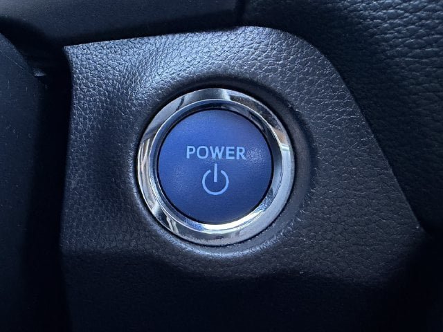 Used 2022 Toyota RAV4 XLE AWD/4WD image 19