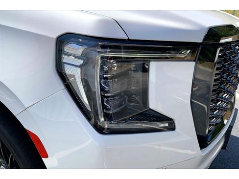 Used 2023 GMC Yukon Denali Ultimate AWD/4WD image 28