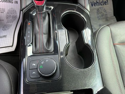 Used 2022 Chevrolet Blazer RS FWD image 22