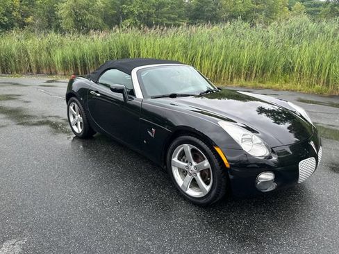 Used 2006 Pontiac Solstice Convertible w/ Power Package RWD image 7