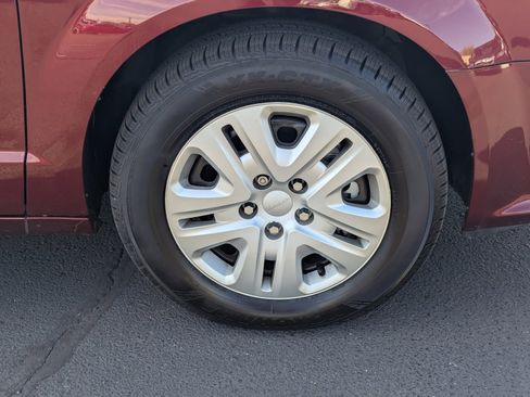 Used 2017 Dodge Grand Caravan SE w/ Power Window Group image 9