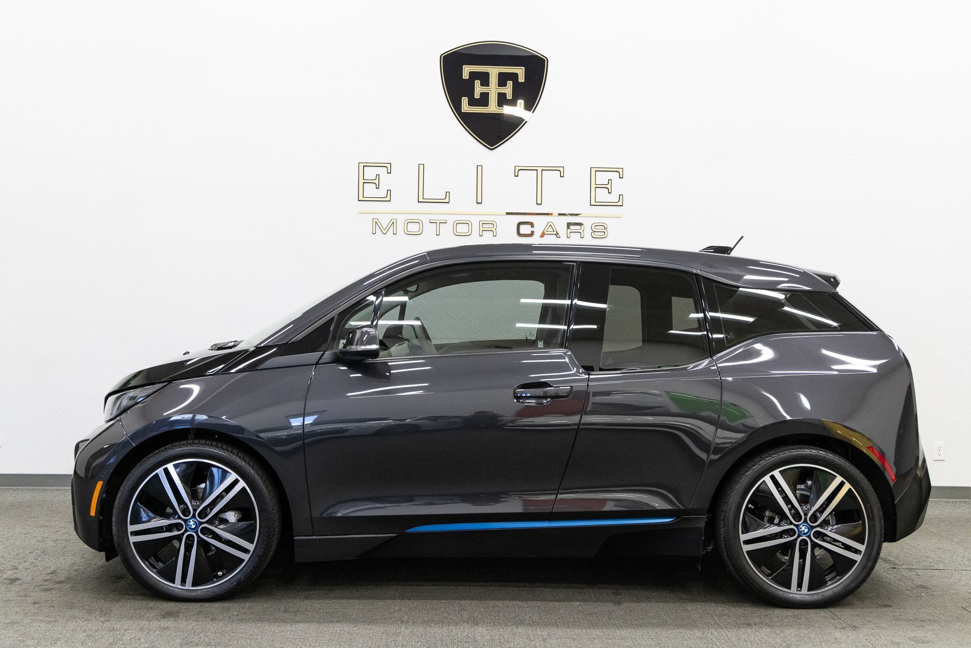 Used 2014 BMW i3 RWD image 2