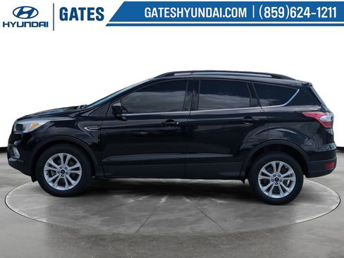 Used 2018 Ford Escape SE FWD image 6