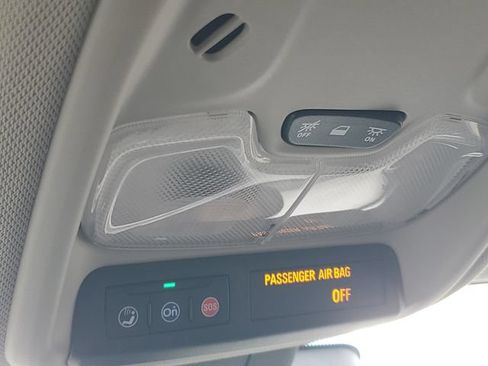 Certified 2024 Buick Encore GX Preferred FWD image 29