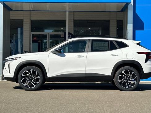 New 2026 Chevrolet Trax RS w/ Driver Confidence Package FWD image 11
