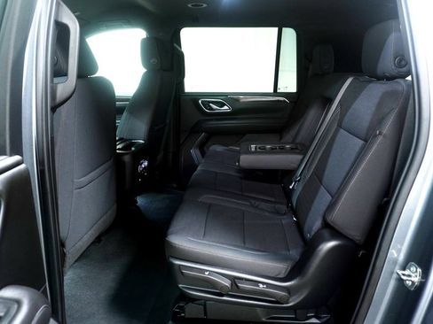 Used 2022 GMC Yukon XL SLE w/ Gmc Pro Safety Plus Package image 11