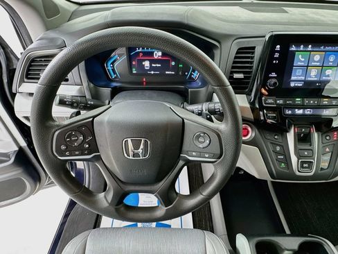 Used 2022 Honda Odyssey EX image 12