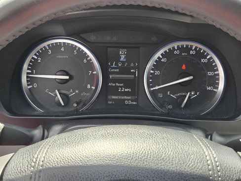 Used 2016 Toyota Highlander XLE image 24