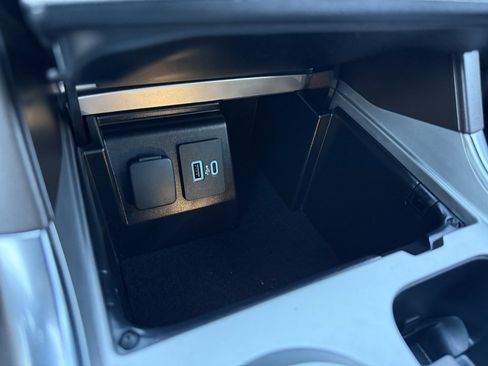 Certified 2021 Ford Explorer King Ranch w/ Premium Technology Package image 19