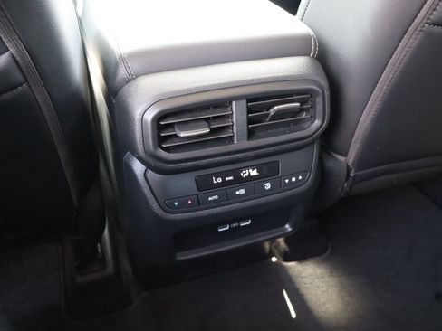 Used 2023 Honda Pilot Touring image 39