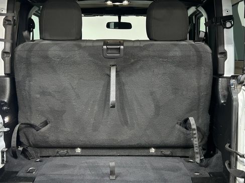 Used 2019 Jeep Wrangler Sport AWD/4WD image 33