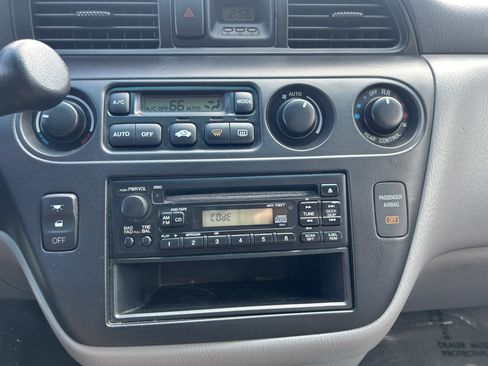 Used 2004 Honda Odyssey EX image 20