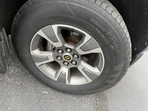 Used 2018 Chevrolet Colorado Z71 AWD/4WD image 6