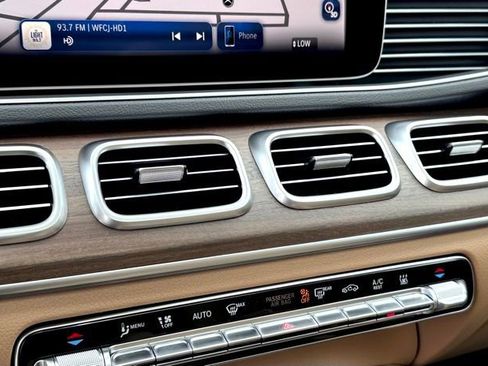 New 2026 Mercedes-Benz GLE 450e 4MATIC image 22