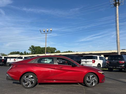 New 2025 Hyundai Elantra Sport FWD image 8