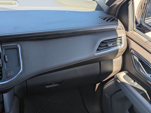 Used 2023 GMC Yukon SLT image 18