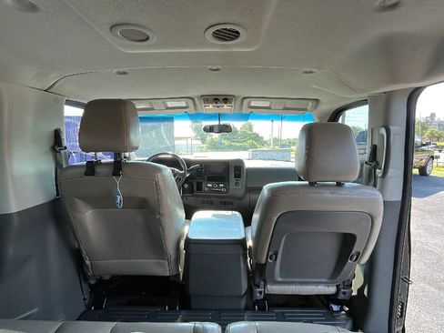 Used 2014 Nissan NV 3500 SL w/ Technology Package RWD image 36