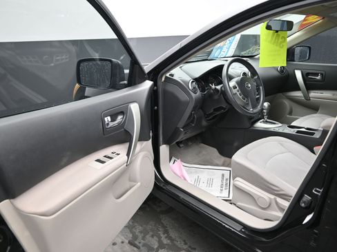 Used 2014 Nissan Rogue S w/ Convenience Package image 17