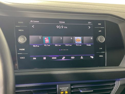 Used 2022 Volkswagen Jetta SEL image 15