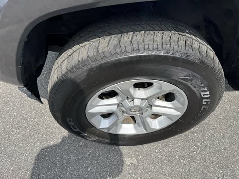 Used 2020 Toyota Tacoma SR5 image 16