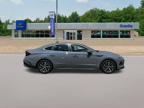 New 2026 Hyundai Sonata Blue FWD image 5