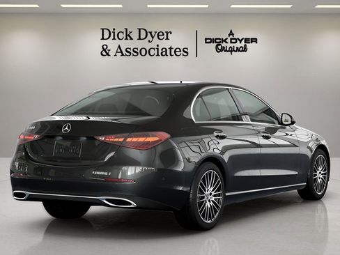 Used 2025 Mercedes-Benz C 300 Sedan image 3