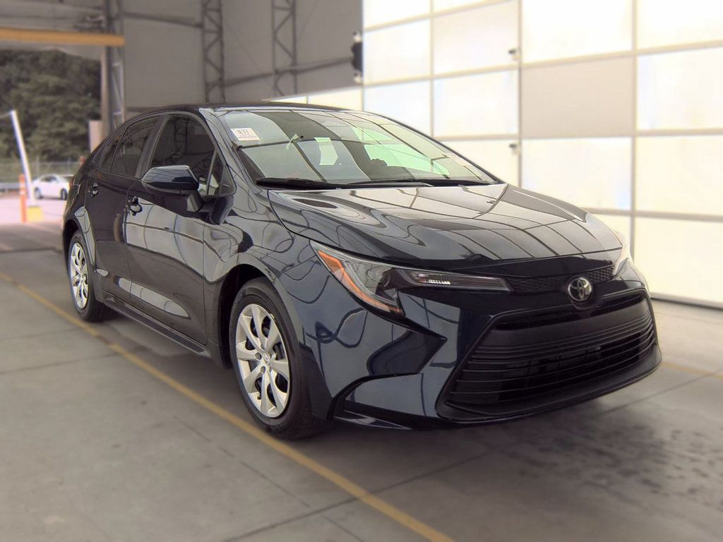 Used 2026 Toyota Corolla LE FWD image 4