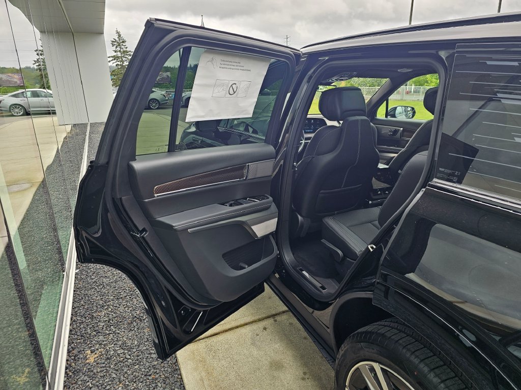 Used 2026 Cadillac Vistiq Sport AWD/4WD image 16