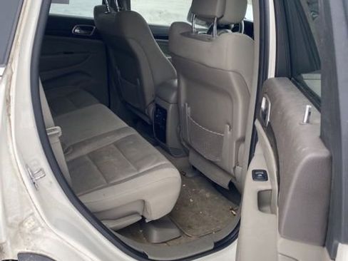 Used 2012 Jeep Grand Cherokee Laredo w/ Laredo E Group image 37