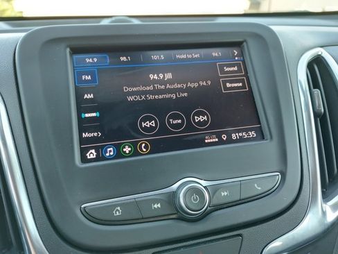 Used 2020 Chevrolet Equinox LT image 27