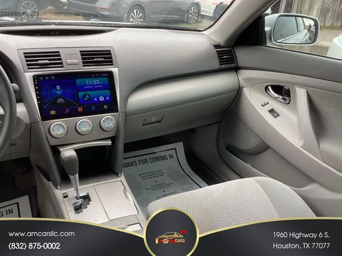 Used 2011 Toyota Camry LE image 22