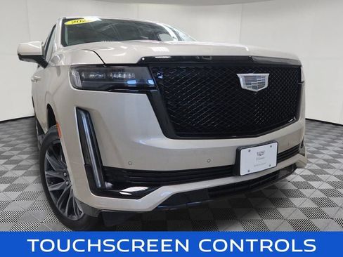 Used 2022 Cadillac Escalade Sport Platinum w/ LPO, ONYX Package AWD/4WD image 2