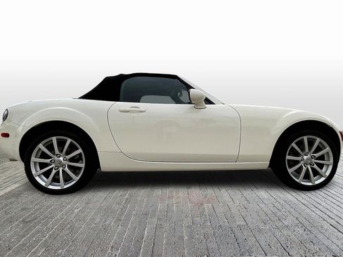 Used 2008 MAZDA MX-5 Miata Touring image 8