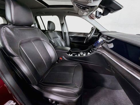 Used 2023 Jeep Grand Cherokee 4WD 4xe w/ Luxury Tech Group II image 31