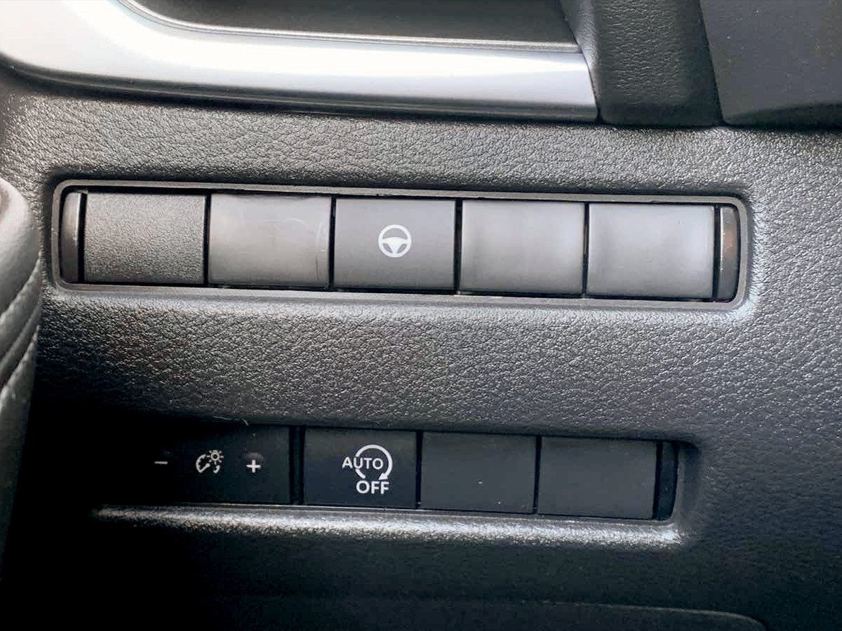 Used 2023 Nissan Rogue SV FWD image 22