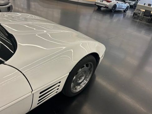 Used 1991 Chevrolet Corvette Coupe RWD image 10