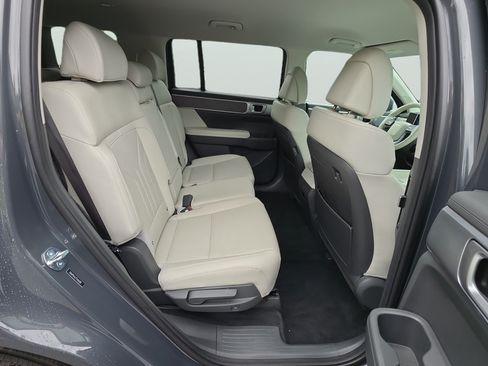 Used 2026 Hyundai Santa Fe SEL FWD image 19