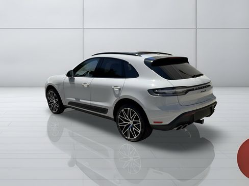 Used 2026 Porsche Macan S AWD/4WD image 2