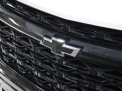 Used 2025 Chevrolet Traverse RS AWD/4WD image 12