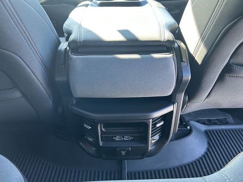 Used 2022 RAM 1500 Big Horn image 24