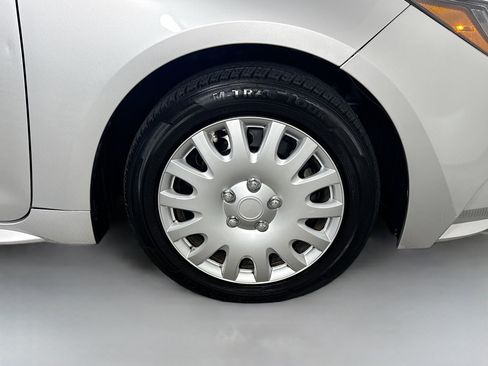 Used 2020 Toyota Corolla LE FWD image 31