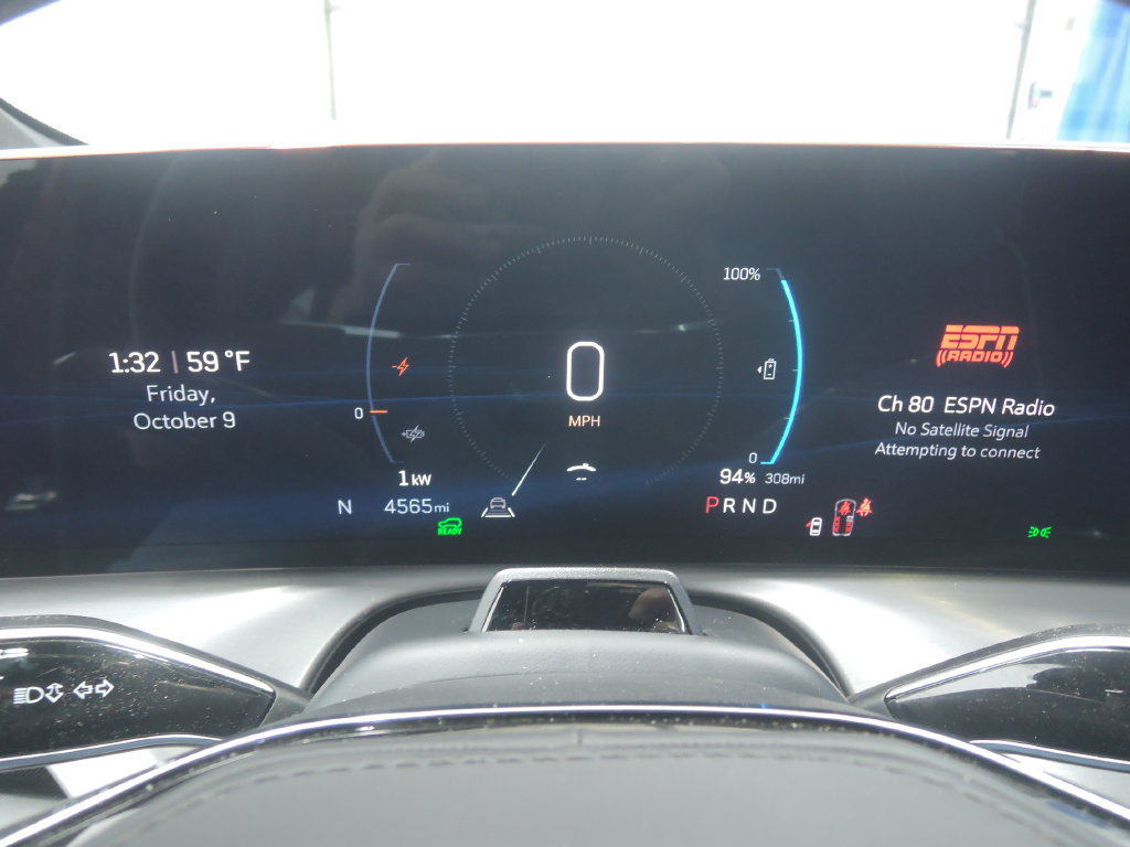 Used 2026 Cadillac Vistiq Platinum AWD/4WD image 13