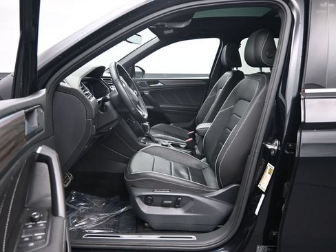 Used 2022 Volkswagen Tiguan SEL R-Line AWD/4WD image 23