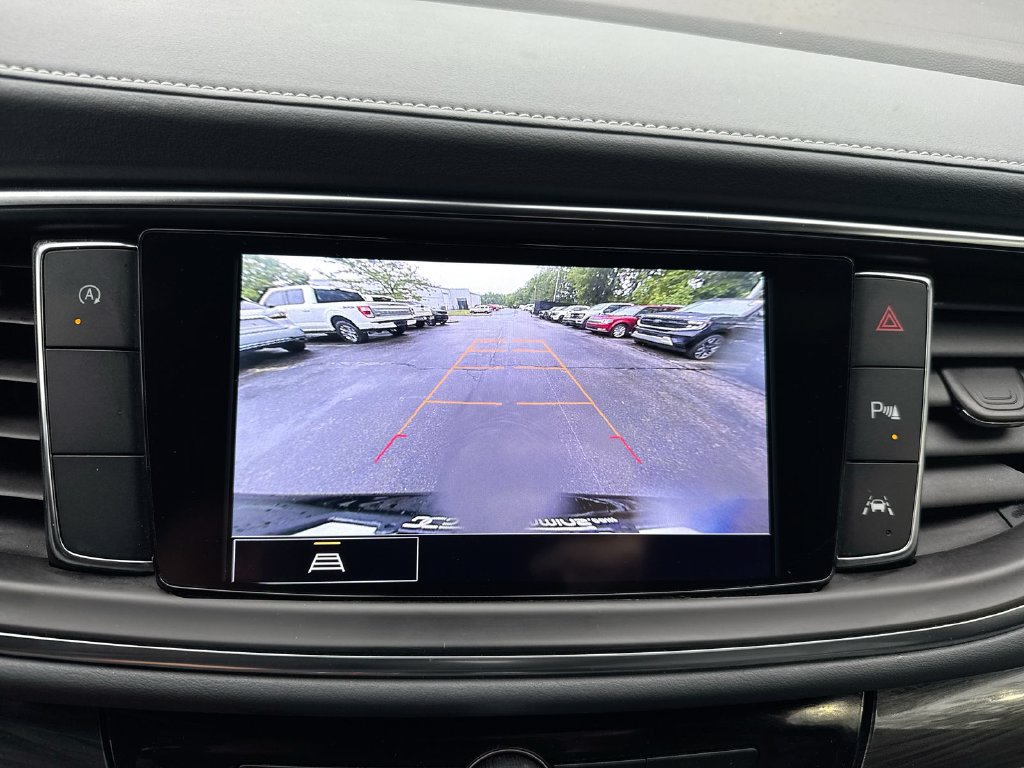 Used 2023 Buick Enclave Essence FWD image 15