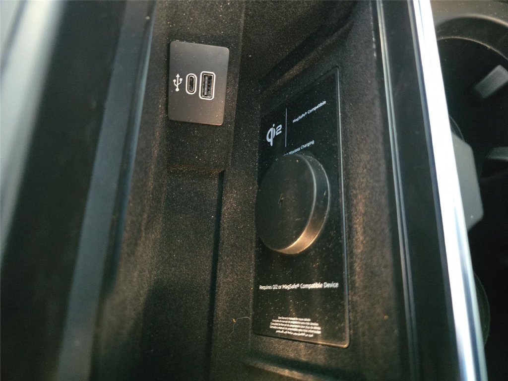 New 2027 Lincoln Navigator Black Label w/ Black Label Special Edition RWD image 20