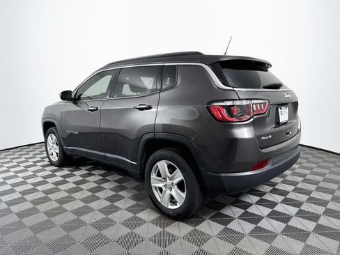 Used 2022 Jeep Compass Latitude w/ Sun and Sound Group AWD/4WD image 5